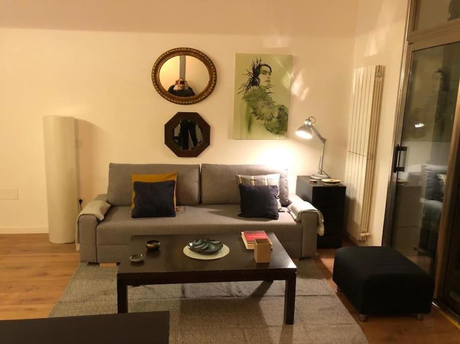 Ferienwohnung Beautiful Loft With Terrace 6 Pers. Cal Madrid Exterior foto